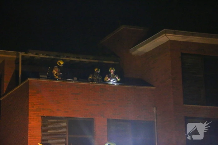 Brandweer dooft schoorsteenbrand