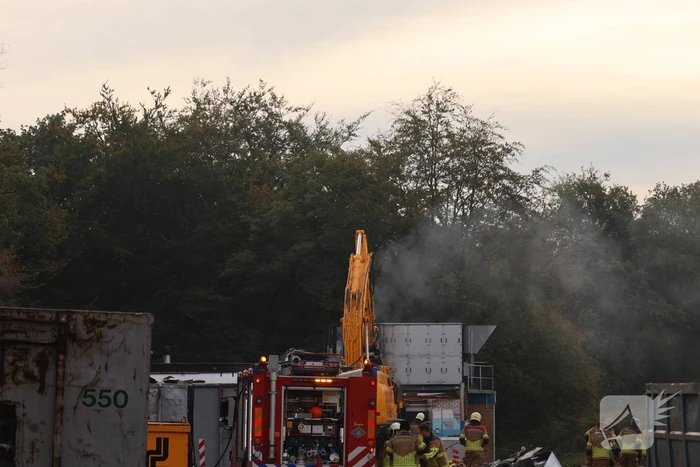 Flinke rookontwikkeling bij brand in voormalig zwembad