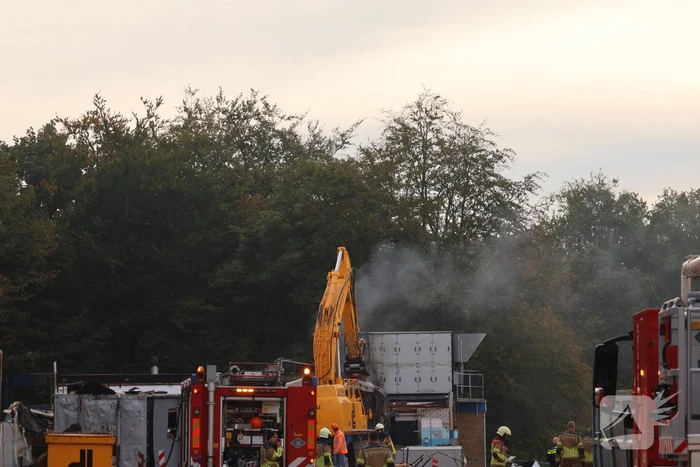 Flinke rookontwikkeling bij brand in voormalig zwembad