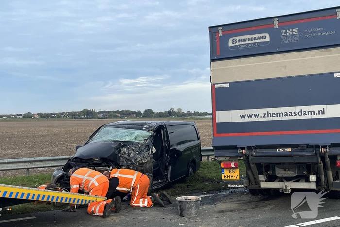 Persoon zwaargewond bij ernstig ongeval