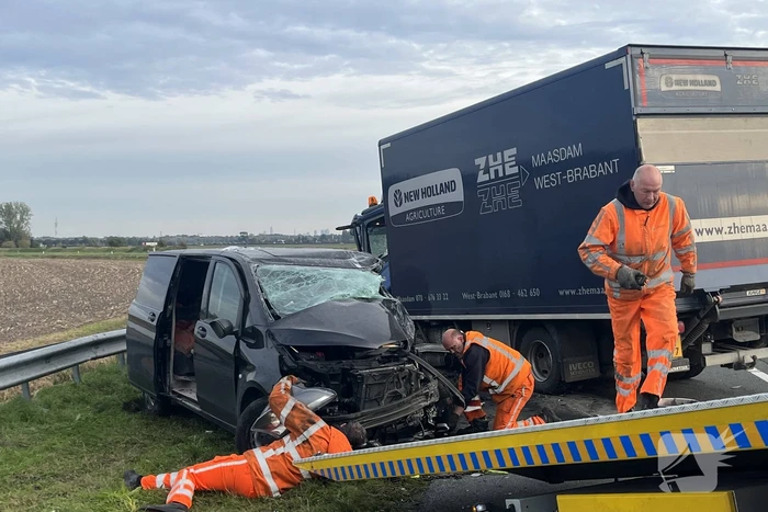 Persoon zwaargewond bij ernstig ongeval