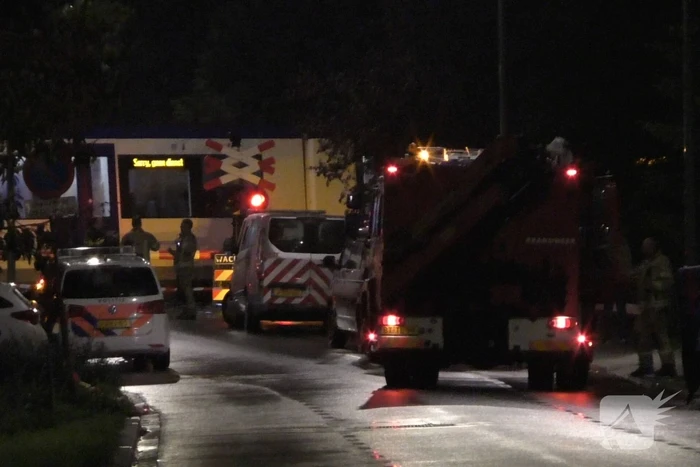 Metro ontruimd na aanrijding met persoon
