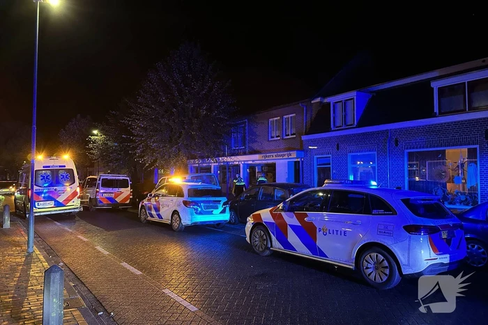 Twee personen zwaargewond bij steekincident in woning