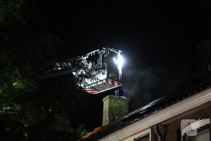 Schoorsteenbrand snel onder controle