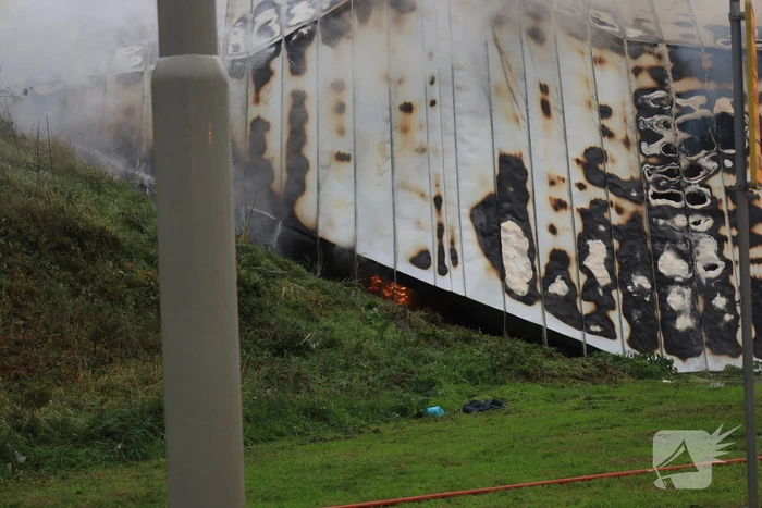 Veel brandweer ingezet voor grote gebouwbrand
