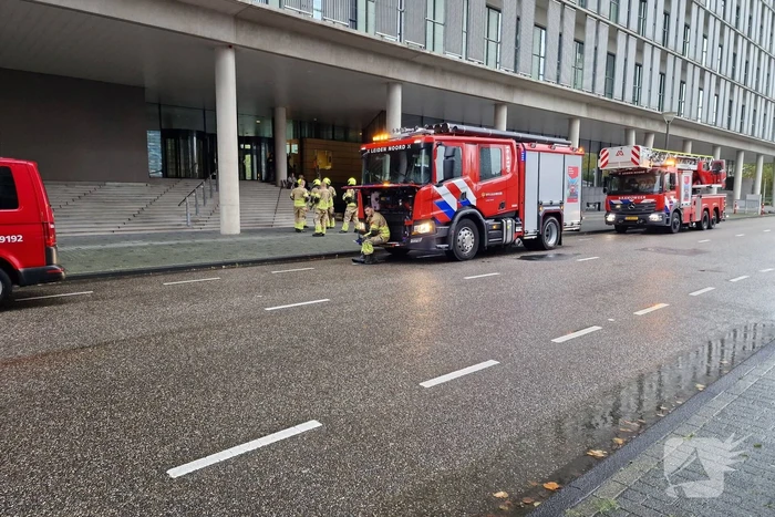 Onderzoek naar chemische reactie in laboratorium