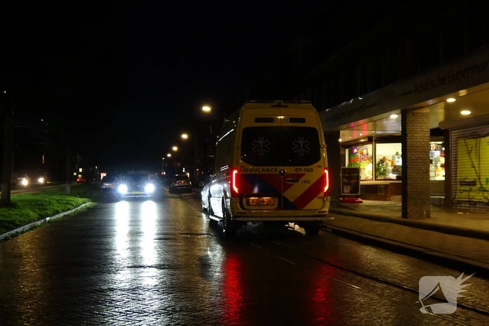 Gewonde bij steekincident in woning