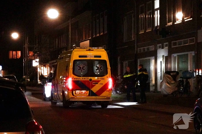 Gewonde bij steekincident in woning