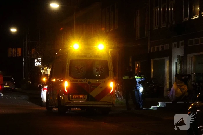 Gewonde bij steekincident in woning