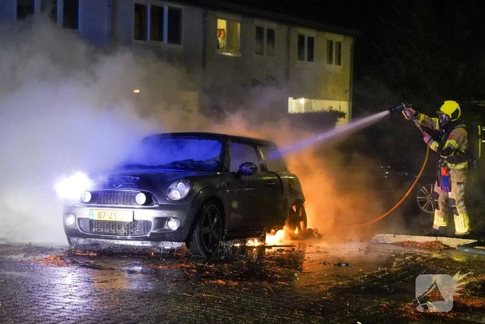 Veel schade bij autobrand