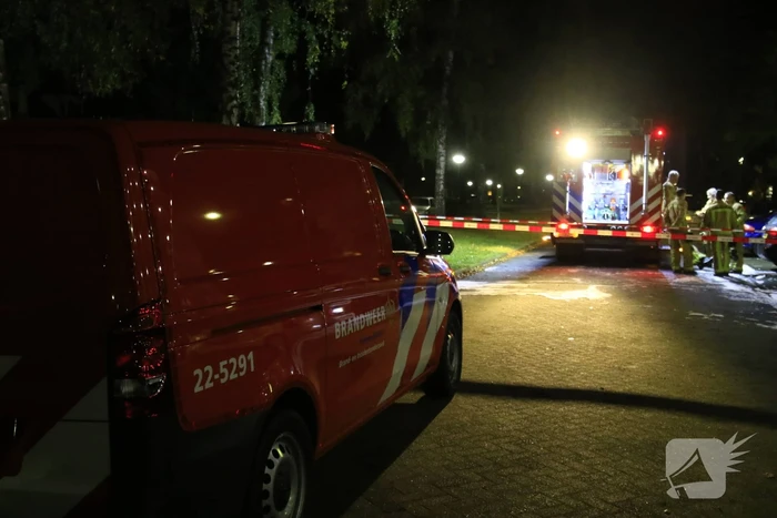 Brandweer stelt onderzoek in naar autobrand