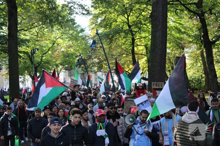 Pro Palestina demonstratie trekt veel mensen