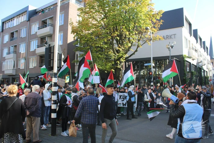 Pro Palestina demonstratie trekt veel mensen