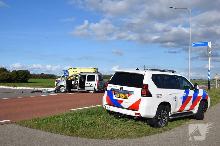 Flinke schade bij frontale botsing op kruising