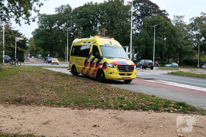 Fietser gewond bij harde val op rotonde