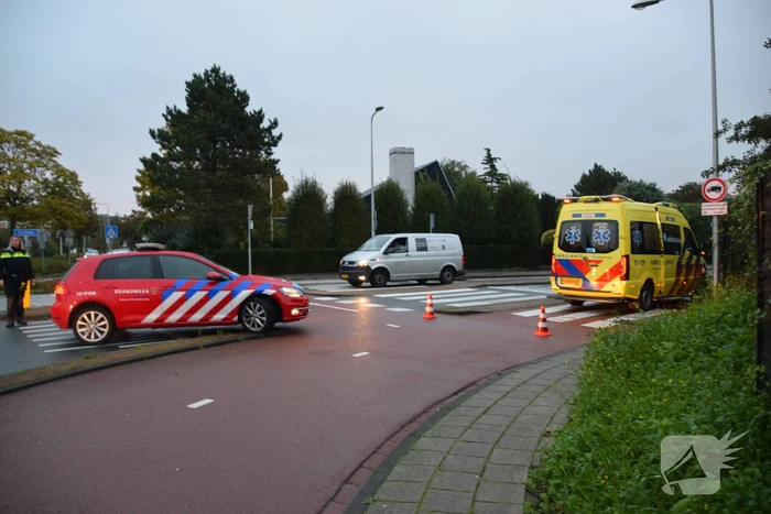 Scooter bestuurder gewond bij aanrijding