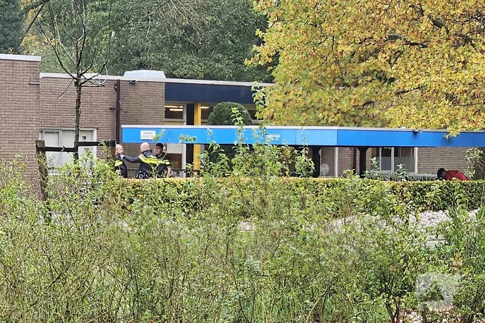 Veel politie ingezet bij melding vechtpartij op een school