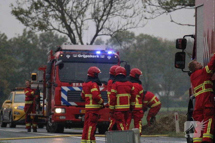 Brandende veegwagen geblust