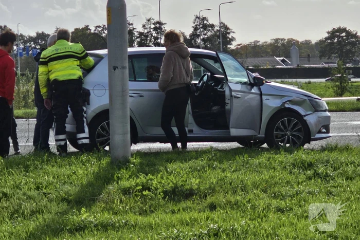 Twee voertuigen botsten op oprit snelweg