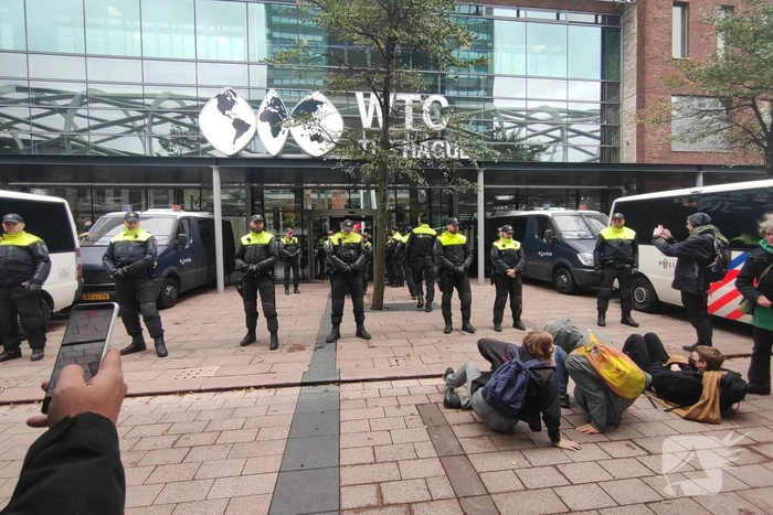 Bezetting in het Haags WTC tijdens landelijk woonprotest