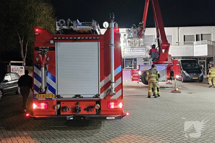 Flinke brand in appartement boven kringloopwinkel