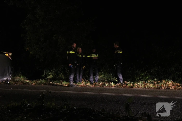 Auto op zijkant door ongeval
