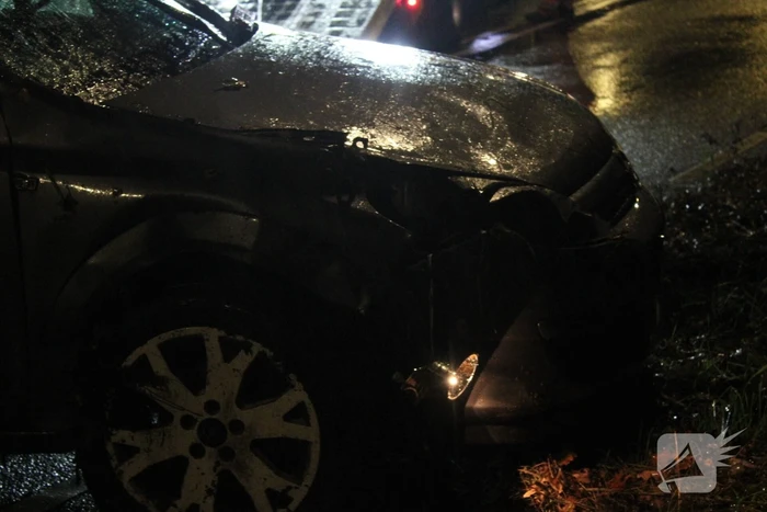 Auto op zijkant door ongeval