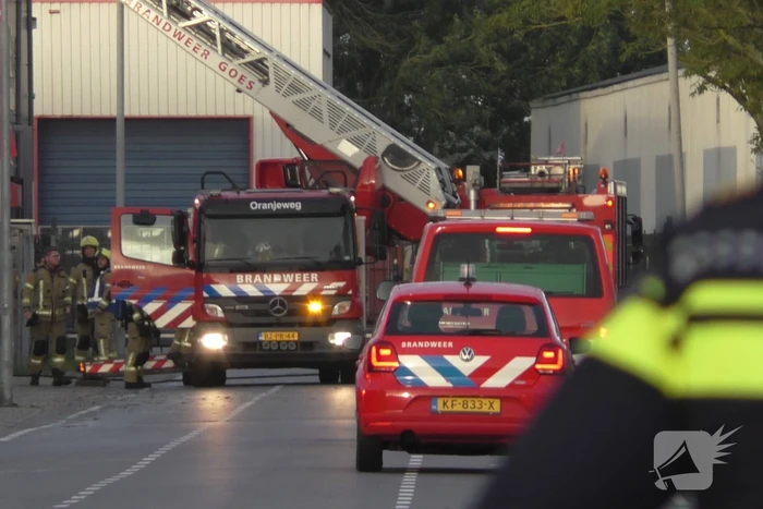 Weg afgesloten door brand