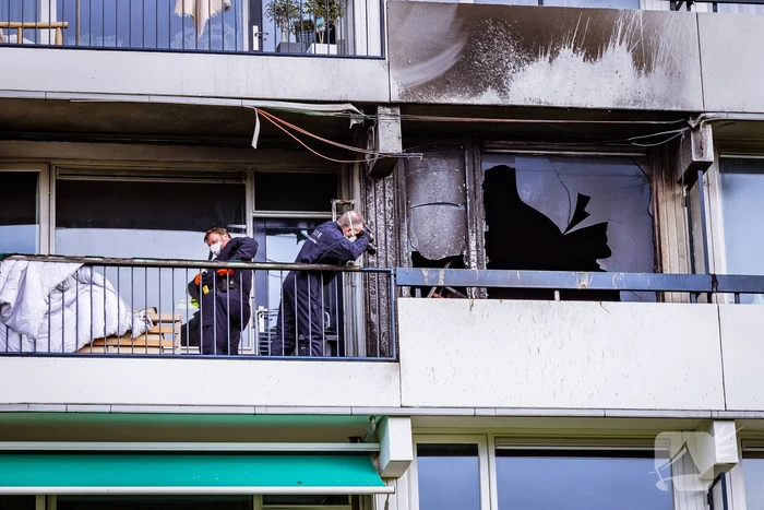 Felle brand zorgt voor veel schade in flatwoning