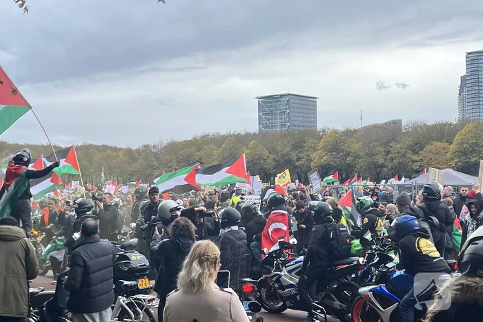 Grote opkomst pro-palestina demonstratie op het Malieveld