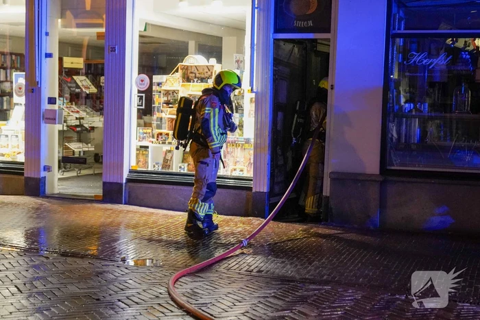 Brand in afzuigkap van woning