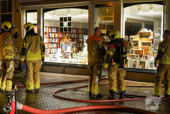 Brand in afzuigkap van woning