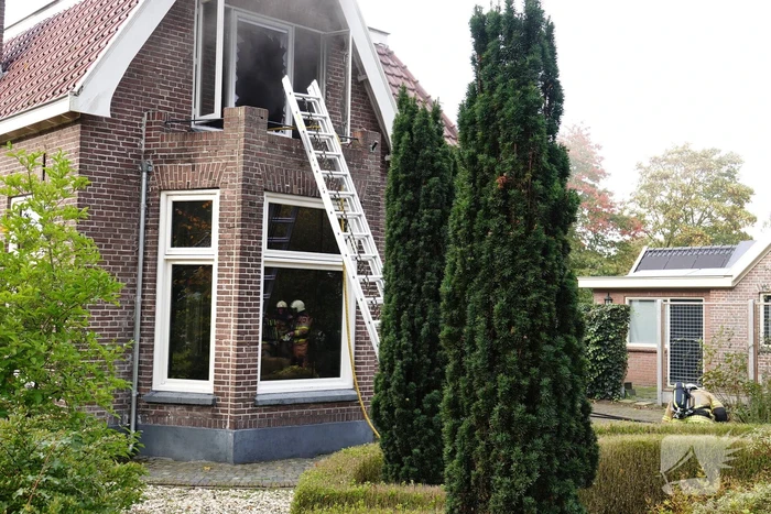 Flinke rookontwikkeling bij woningbrand in Gramsbergen