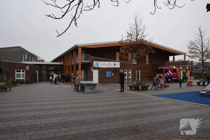 Basisschool De Zeester ontruimd vanwege brand