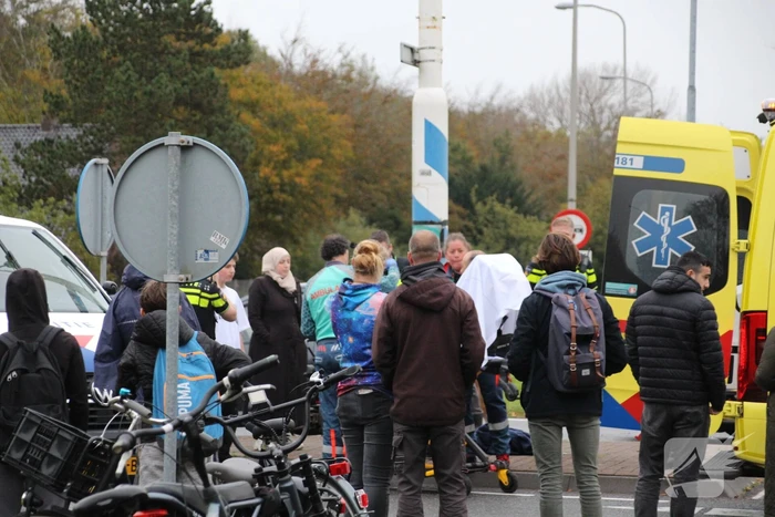 Meerdere voertuigen en scooter betrokken bij aanrijding