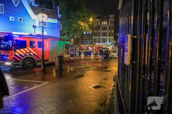 Veel rookontwikkeling bij grote brand in café