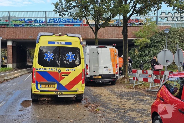 Fietsers frontaal op elkaar, val tot gevolg