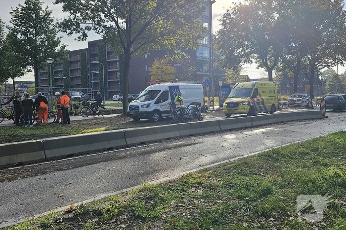 Fietsers frontaal op elkaar, val tot gevolg