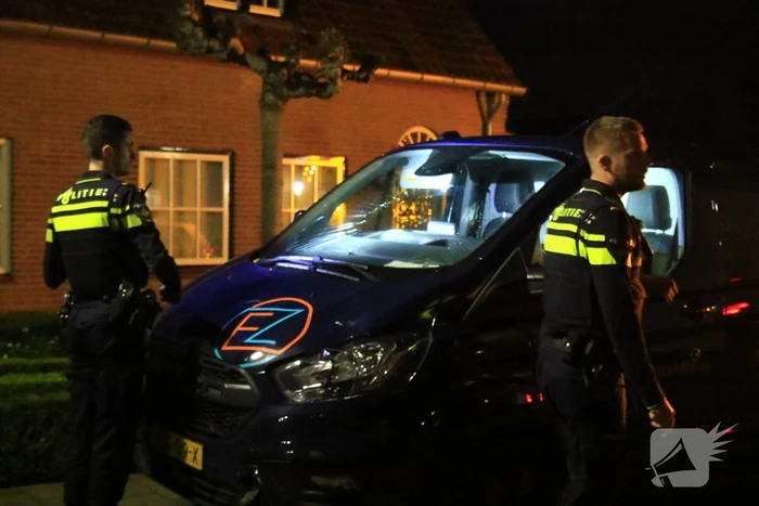 Fietser en bestelbus in botsing