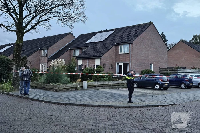Wijk afgezet vanwege politieactie, explosieven opruimingsdienst opgeroepen
