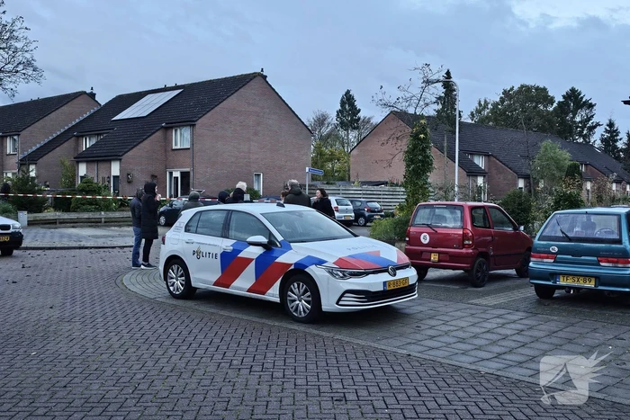 Wijk afgezet vanwege politieactie, explosieven opruimingsdienst opgeroepen