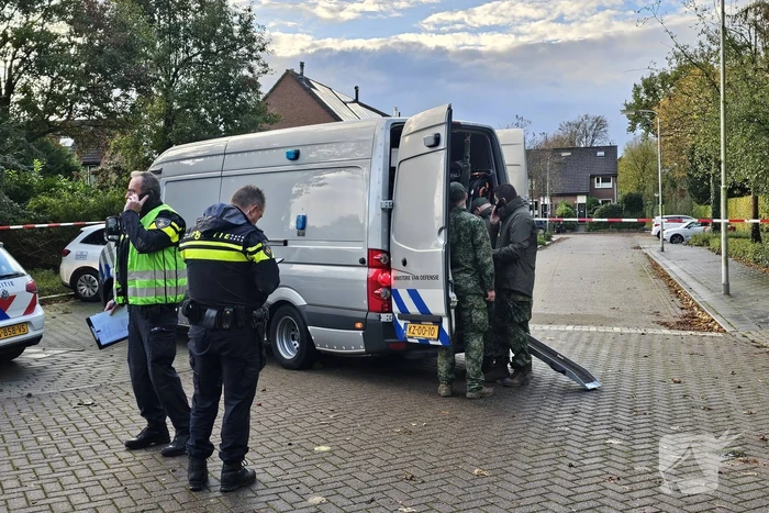 Wijk afgezet vanwege politieactie, explosieven opruimingsdienst opgeroepen
