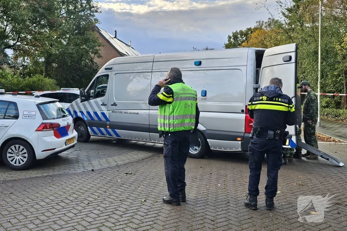 Wijk afgezet vanwege politieactie, explosieven opruimingsdienst opgeroepen