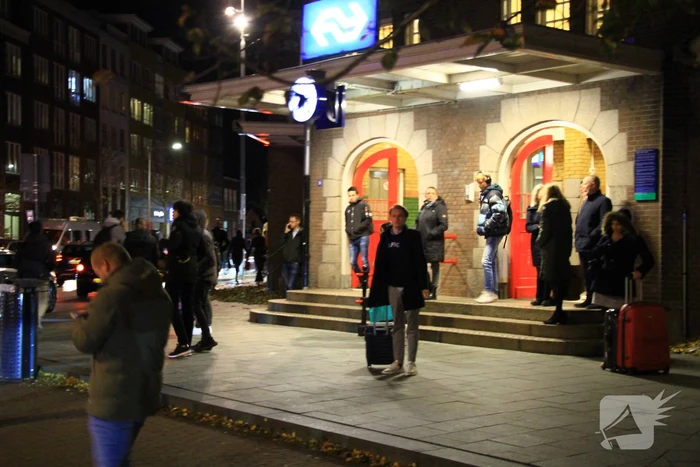 Treinverkeer stilgelegd wegens boom op spoor