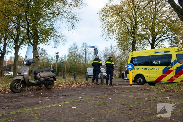 Scooterrijder gecontroleerd na harde val