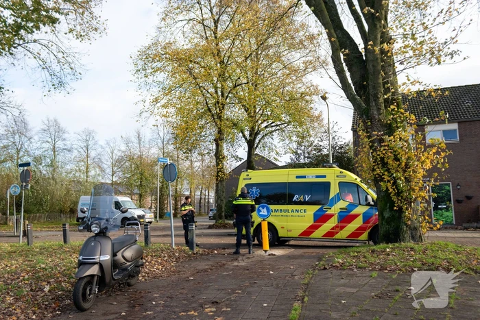 Scooterrijder gecontroleerd na harde val