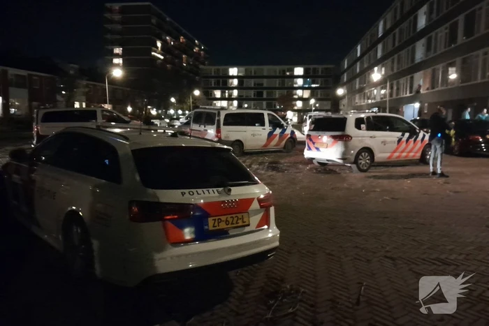 Onderzoek naar mogelijk steekincident, persoon aangehouden door politie
