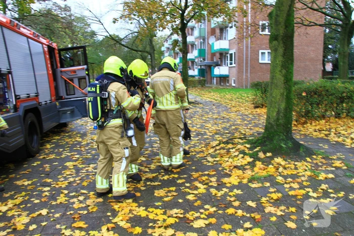 Brandweer verricht onderzoek naar lucht van propaangas