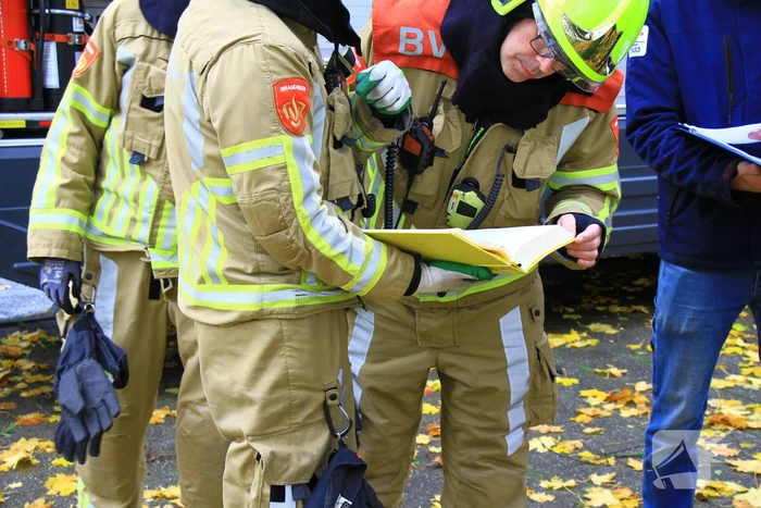 Brandweer verricht onderzoek naar lucht van propaangas