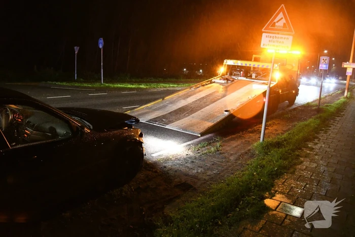 Schade bij aanrijding tussen drie auto's